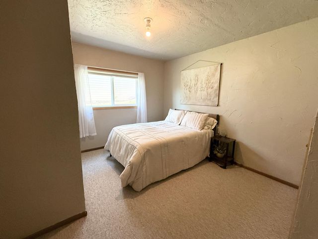 1508 36th Avenue S, Fargo, ND 58104