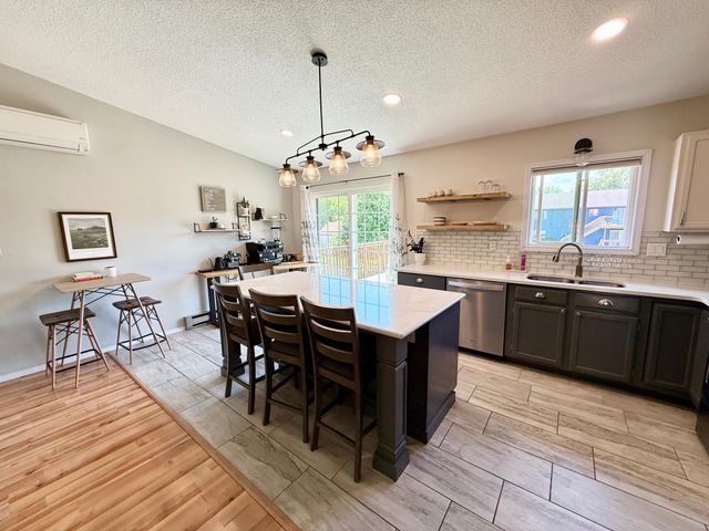 1508 36th Avenue S, Fargo, ND 58104