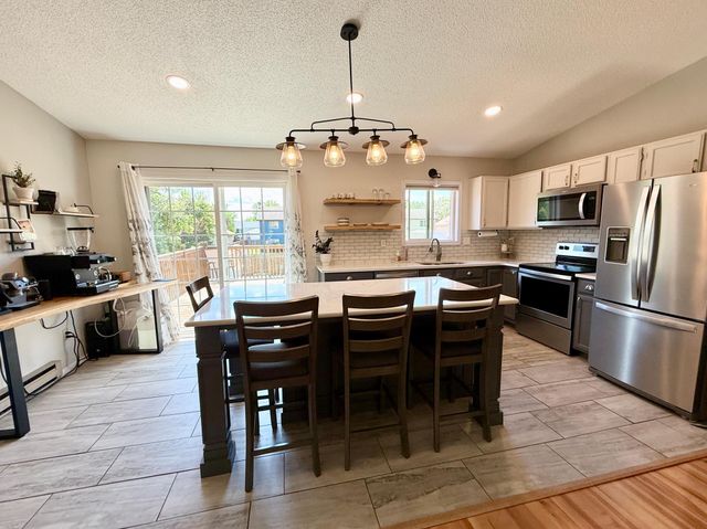 1508 36th Avenue S, Fargo, ND 58104