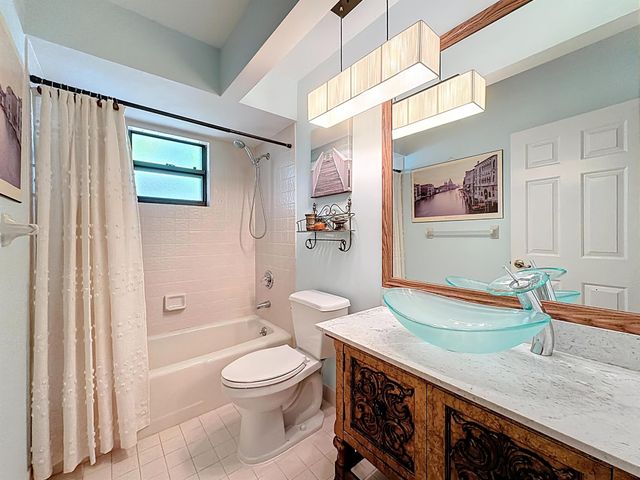 6796 SE Yorktown Drive, Hobe Sound, FL 33455