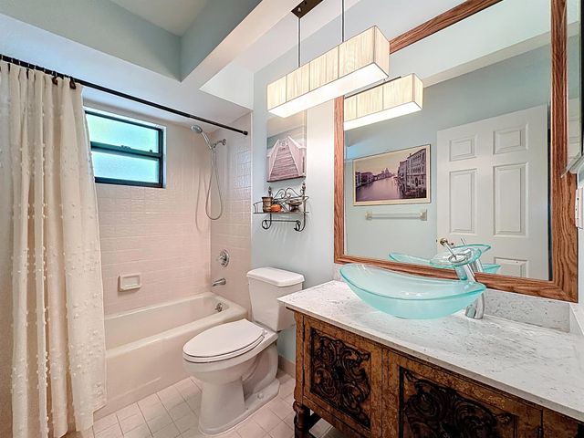 6796 SE Yorktown Drive, Hobe Sound, FL 33455