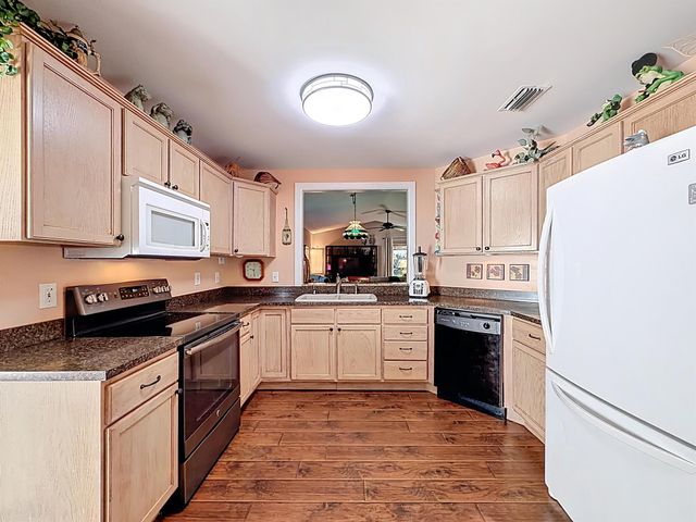 6796 SE Yorktown Drive, Hobe Sound, FL 33455