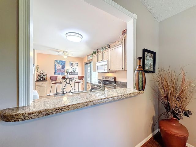 6796 SE Yorktown Drive, Hobe Sound, FL 33455