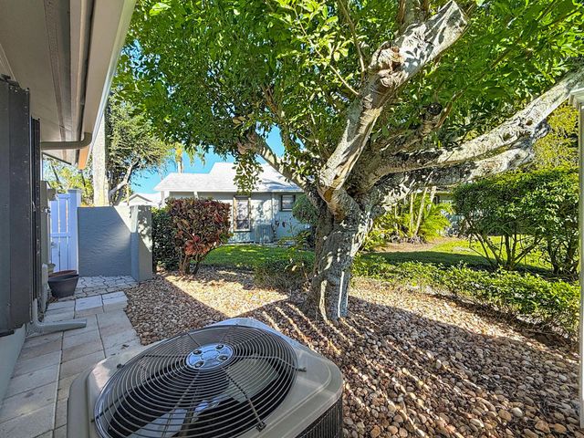 6796 SE Yorktown Drive, Hobe Sound, FL 33455