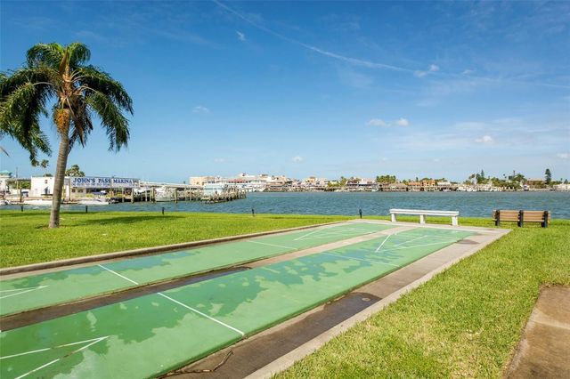 1 KEY CAPRI 302E, Treasure Island, FL 33706