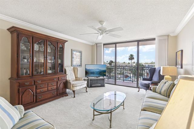 1 KEY CAPRI 302E, Treasure Island, FL 33706