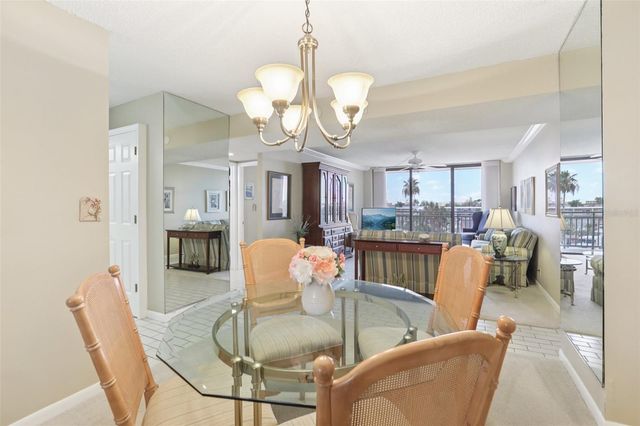 1 KEY CAPRI 302E, Treasure Island, FL 33706