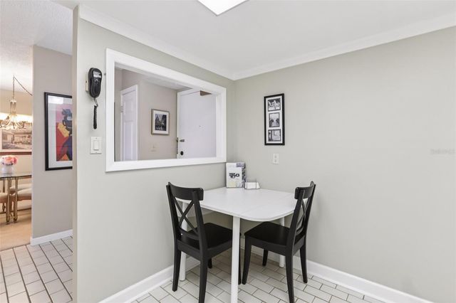 1 KEY CAPRI 302E, Treasure Island, FL 33706