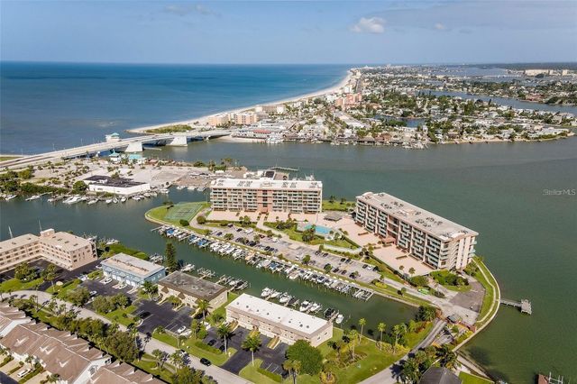 1 KEY CAPRI 302E, Treasure Island, FL 33706