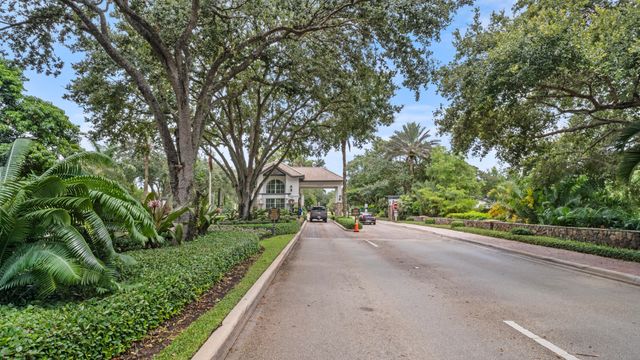 7510 E Cypresshead Drive, Parkland, FL 33067