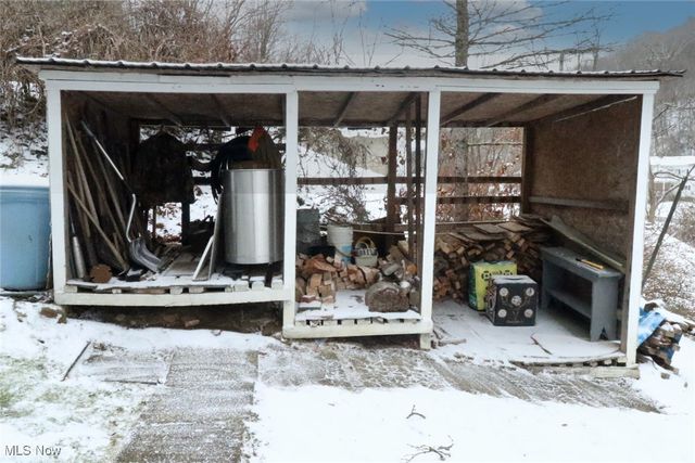 58575 Deep Run Road, Martins Ferry, OH 43935