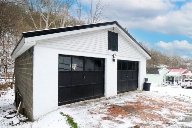 58575 Deep Run Road, Martins Ferry, OH 43935