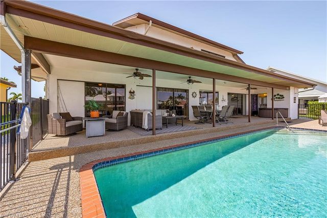 1405 El Dorado PKWY W, Cape Coral, FL 33914