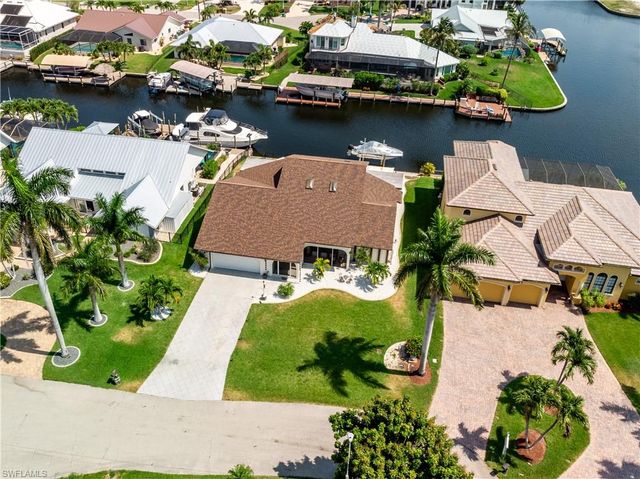1405 El Dorado PKWY W, Cape Coral, FL 33914