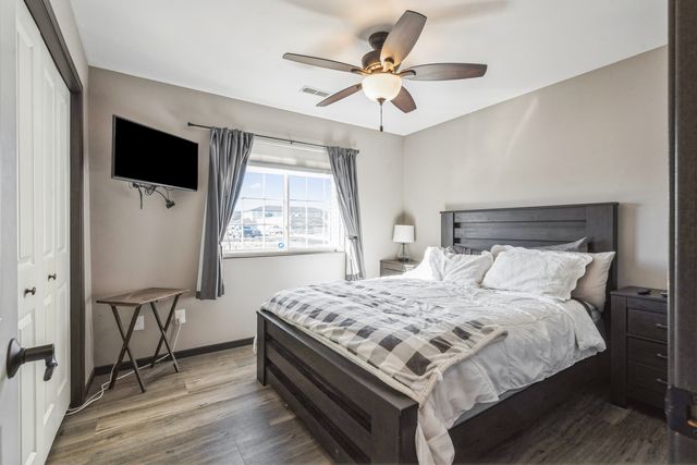 420 E Franklin Street 101, Eldridge, IA 52748