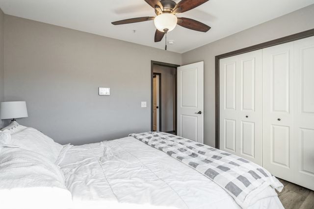 420 E Franklin Street 101, Eldridge, IA 52748