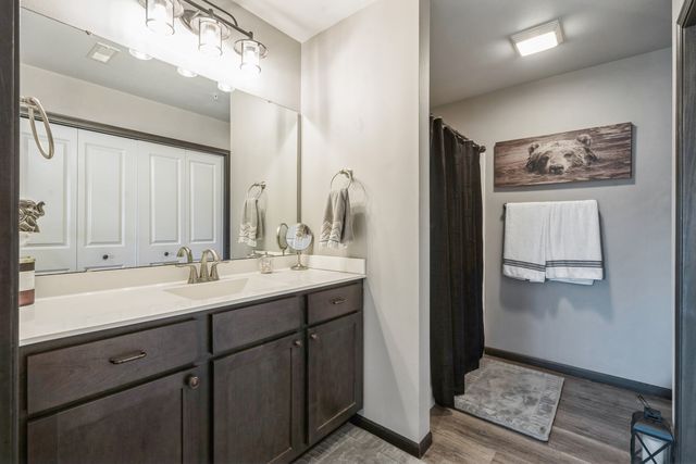 420 E Franklin Street 101, Eldridge, IA 52748