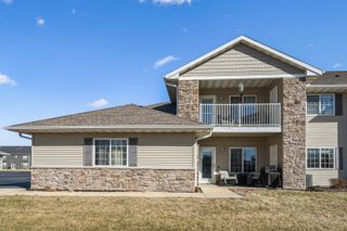 420 E Franklin Street 101, Eldridge, IA 52748