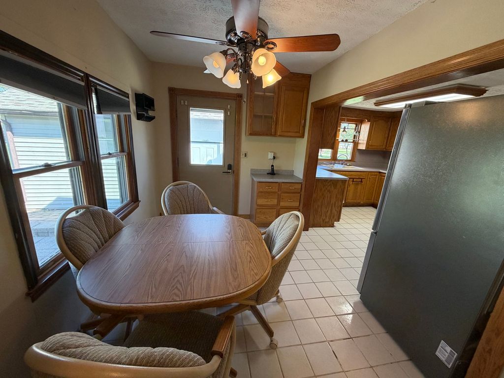 Image 15 of property listing at 405 Wortby Street, Odin, IL 62870