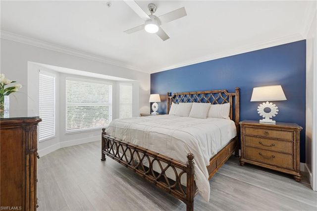 2845 Cypress Trace CIR 204, Naples, FL 34119