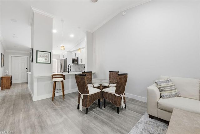2845 Cypress Trace CIR 204, Naples, FL 34119