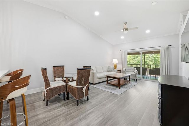 2845 Cypress Trace CIR 204, Naples, FL 34119