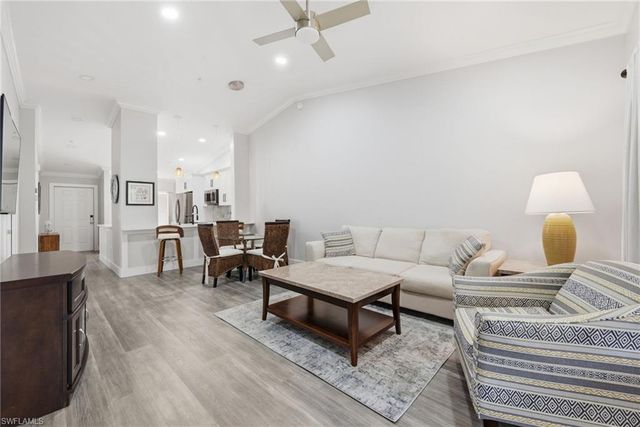 2845 Cypress Trace CIR 204, Naples, FL 34119