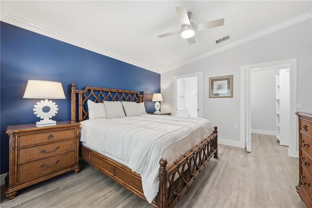 2845 Cypress Trace CIR 204, Naples, FL 34119