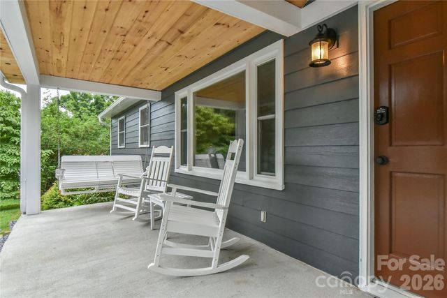 5 E Keesler Street, Black Mountain, NC 28711