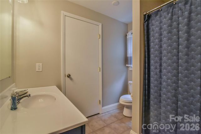 5 E Keesler Street, Black Mountain, NC 28711