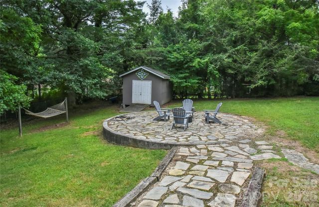 5 E Keesler Street, Black Mountain, NC 28711