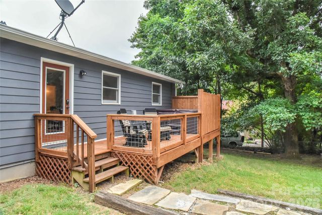 5 E Keesler Street, Black Mountain, NC 28711