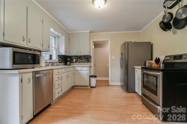 5 E Keesler Street, Black Mountain, NC 28711