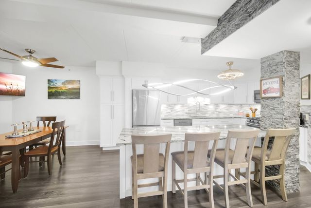 16001 S 88th Avenue 204, Orland Park, IL 60462