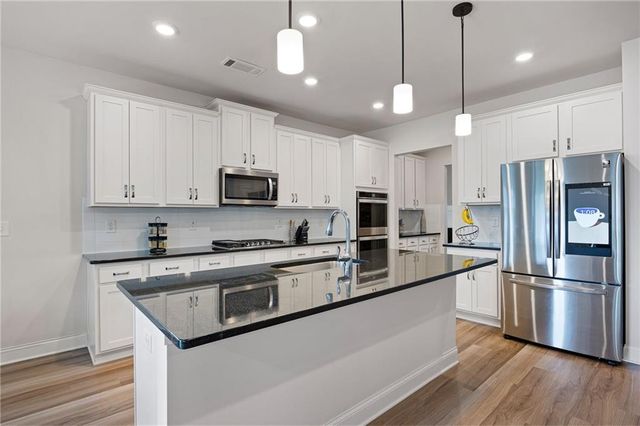 103 Grove View Road, Woodstock, GA 30189