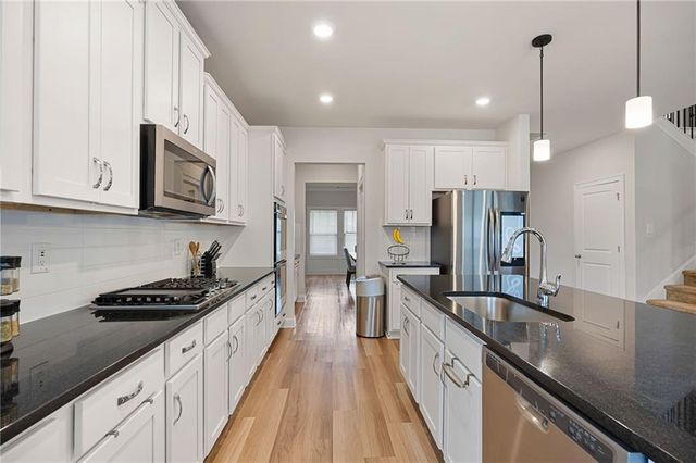 103 Grove View Road, Woodstock, GA 30189