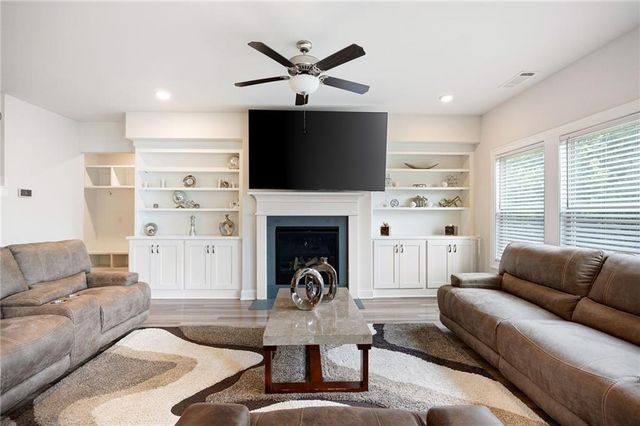 103 Grove View Road, Woodstock, GA 30189