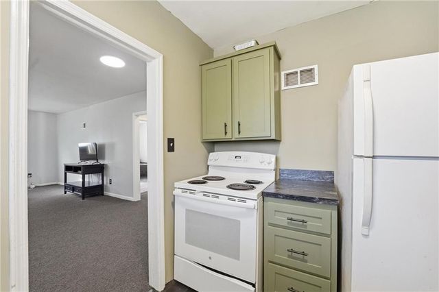 12802 Grandview Road, Grandview, MO 64030