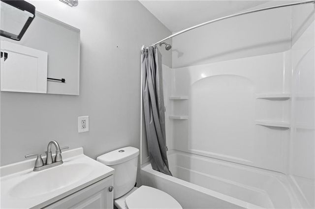 12802 Grandview Road, Grandview, MO 64030