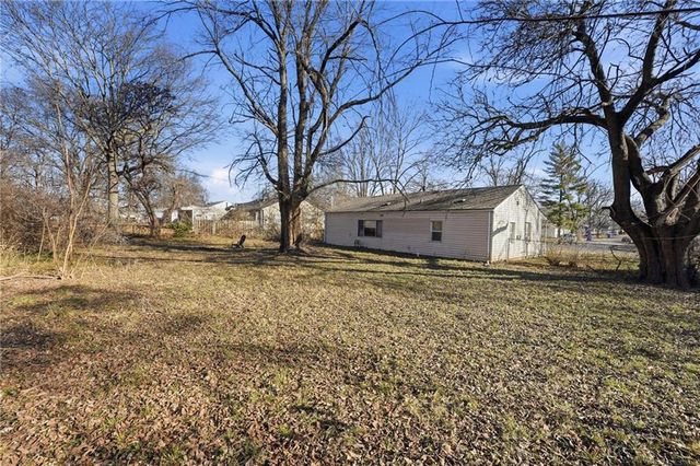 12802 Grandview Road, Grandview, MO 64030