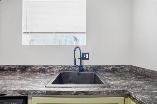 12802 Grandview Road, Grandview, MO 64030