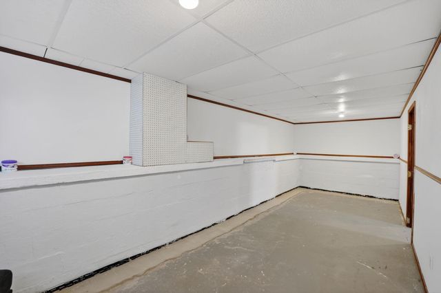 1802 Easton Avenue, Waterloo, IA 50702