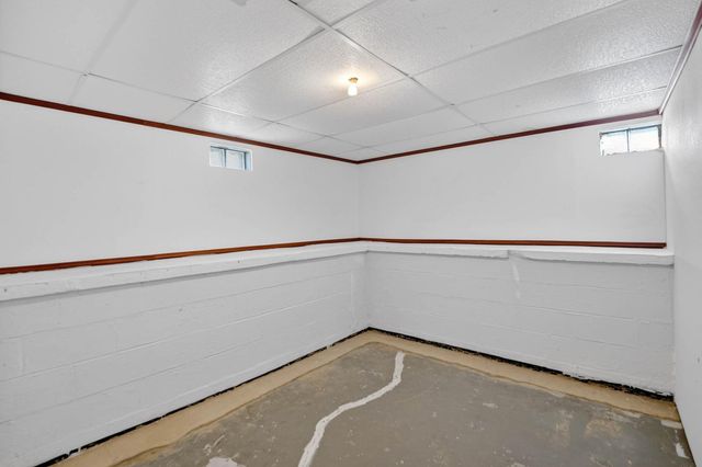 1802 Easton Avenue, Waterloo, IA 50702