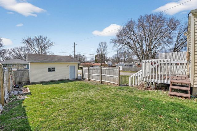 1802 Easton Avenue, Waterloo, IA 50702