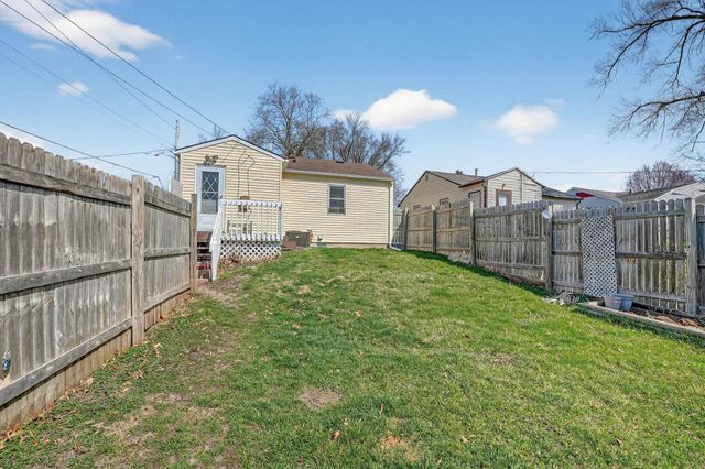 1802 Easton Avenue, Waterloo, IA 50702