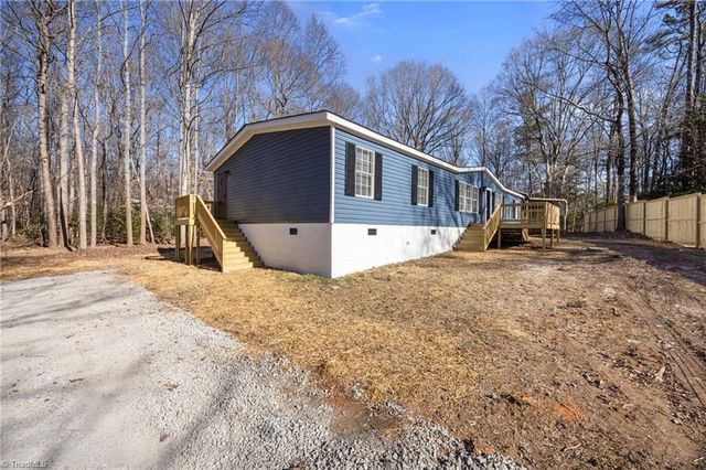 5705 Union Grove Church Road, Seagrove, NC 27341