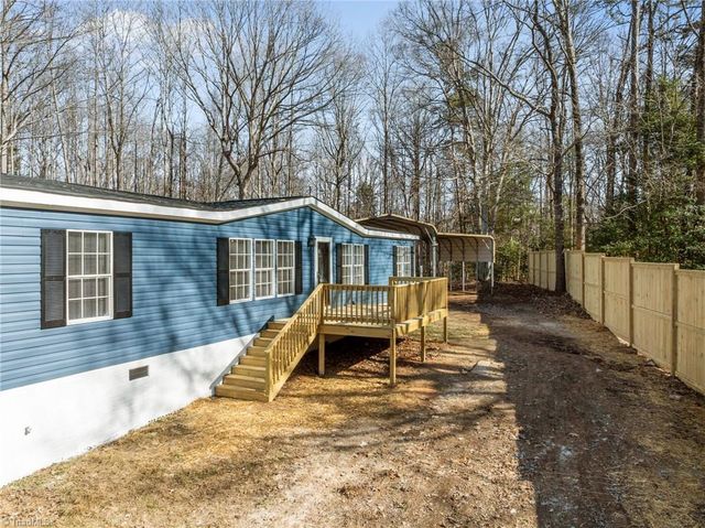 5705 Union Grove Church Road, Seagrove, NC 27341