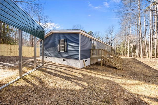 5705 Union Grove Church Road, Seagrove, NC 27341