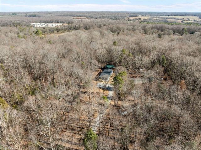 5705 Union Grove Church Road, Seagrove, NC 27341