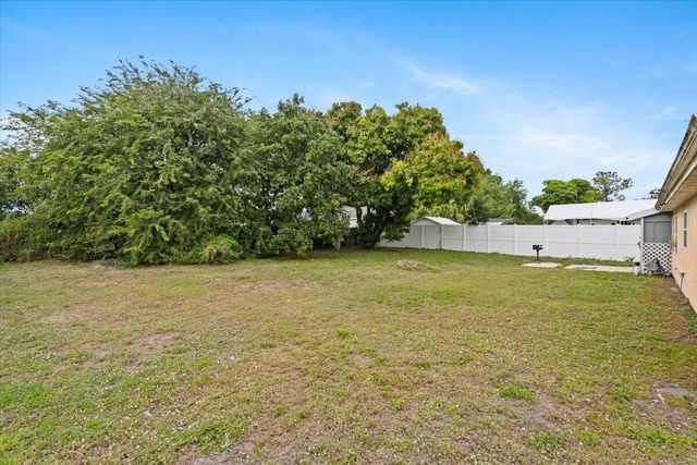 314 SW Cherry Hill Road, Port St Lucie, FL 34953